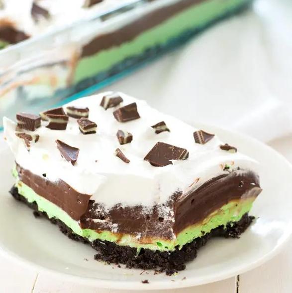 St. Patrick's Day Mint Chocolate Pudding Dessert! Image